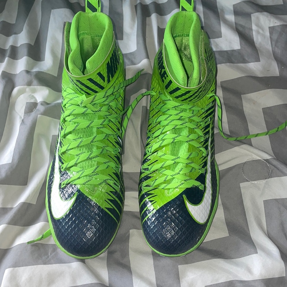 Nike skin football cleats worn once